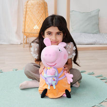 Cargar imagen en el visor de la galería, Peluche Mamá Pig con Evie Peppa Pig 33 cm
