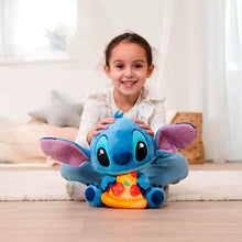 Carregar imagem no visualizador da galeria, Peluche Stitch con Pizza Disney 25 cm
