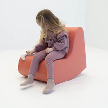 Carregar imagem no visualizador da galeria, Silla Mecedora Infantil de Espuma IGLU
