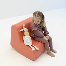 Carregar imagem no visualizador da galeria, Silla Mecedora Infantil de Espuma IGLU
